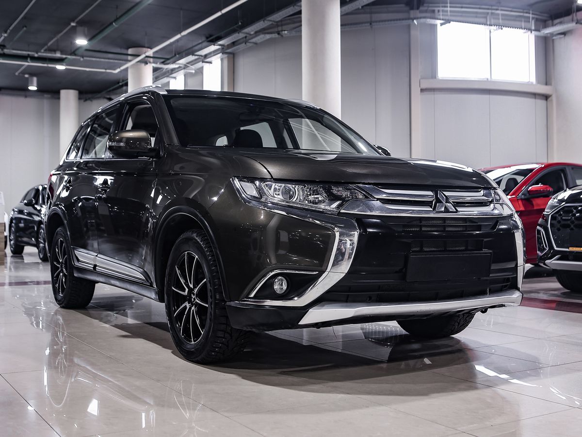 Купить Outlander с пробегом