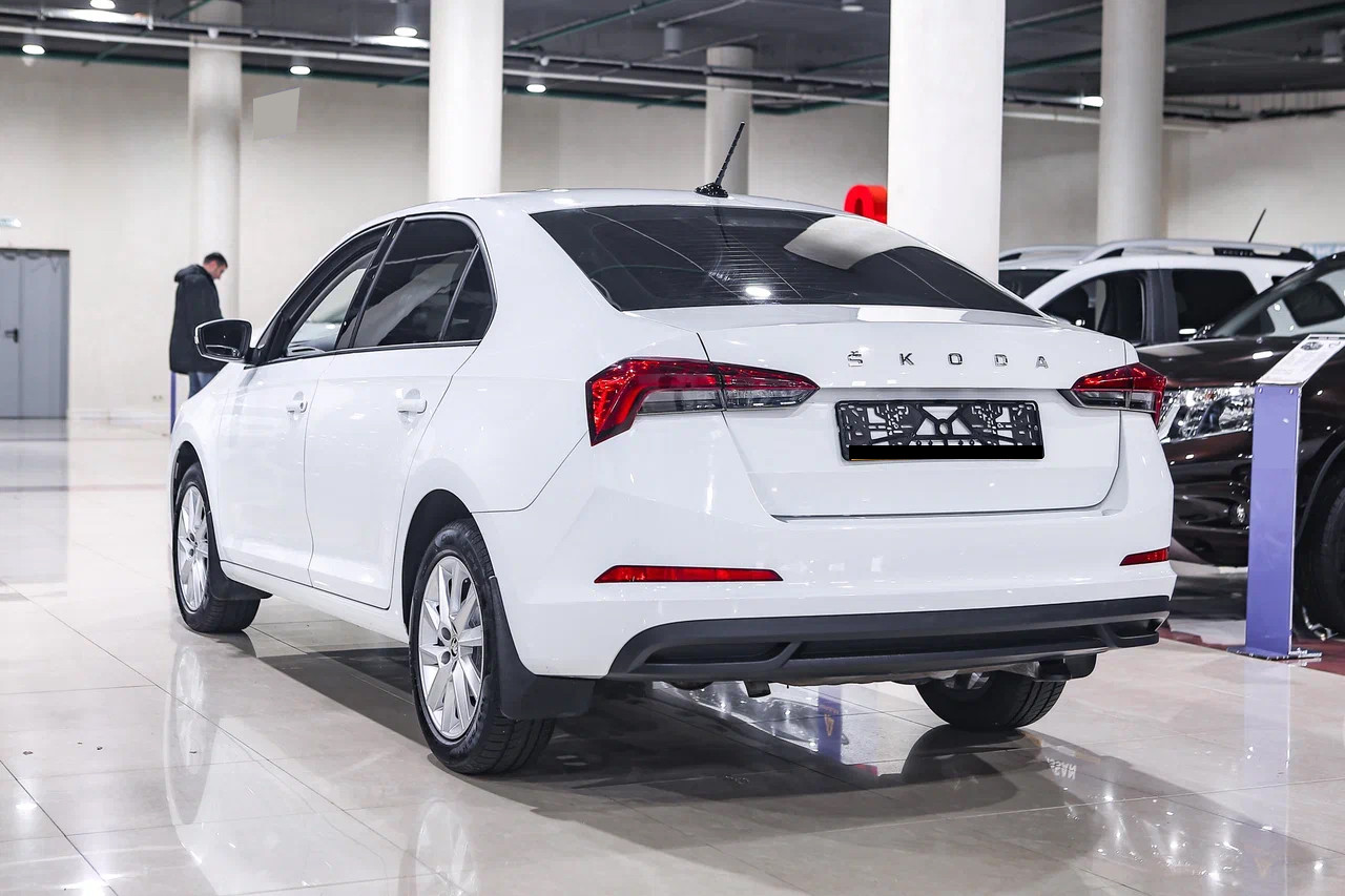 Купить Rapid с пробегом